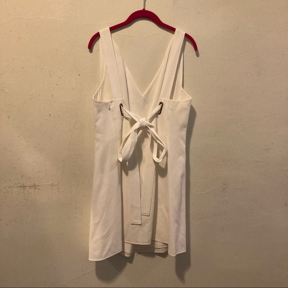 Chloé White V-Neck Mini Dress - Picture 6 of 10